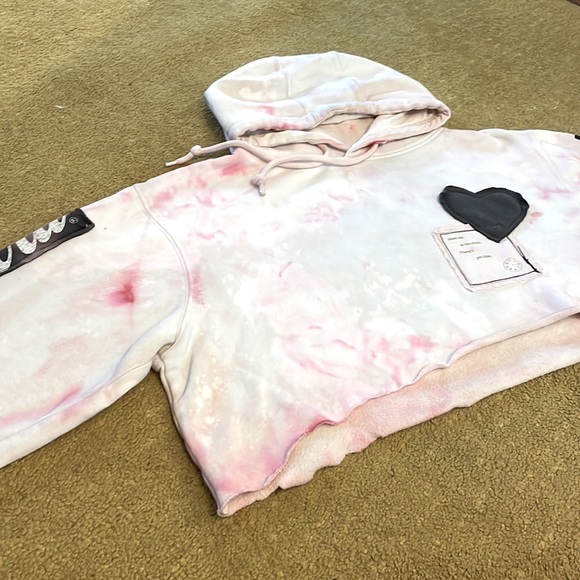 Upcycled bleach dyed recycled patch crop top hoodie - Picture 6 of 9